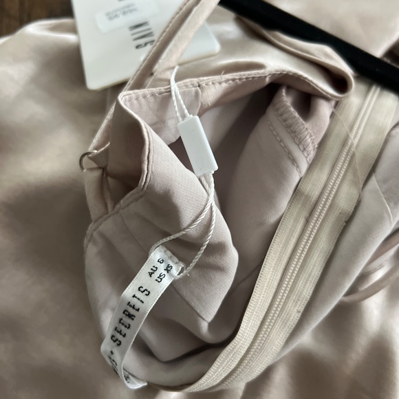 Saints and secrets Champagne dress $68.95 new with tags size x small - Picture 6 of 7